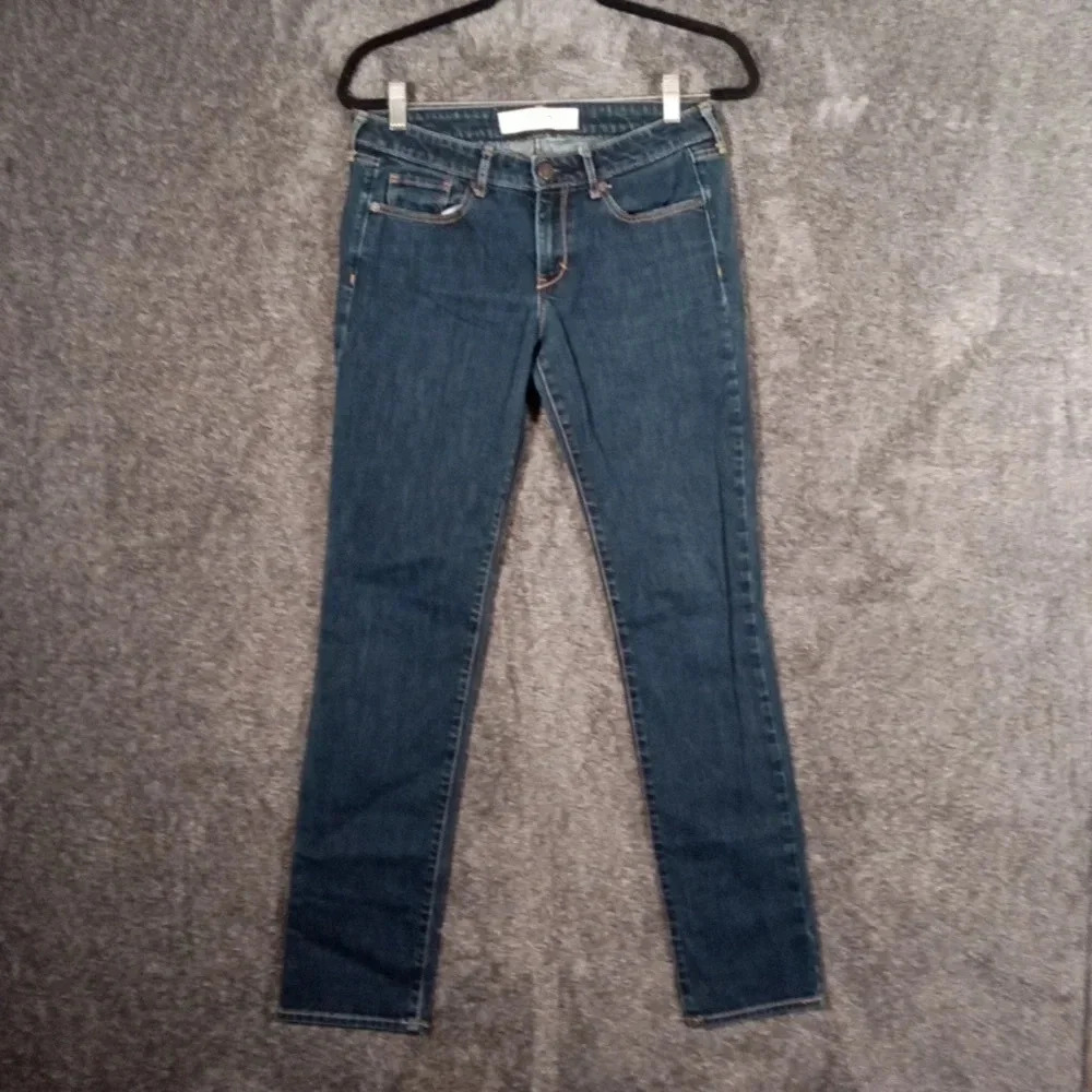 Abercrombie & Fitch Dark wash skinny leg jeans size 28 women's